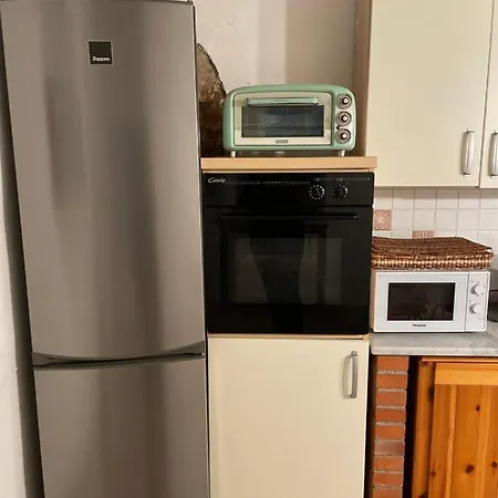 Artemisia Apartment *